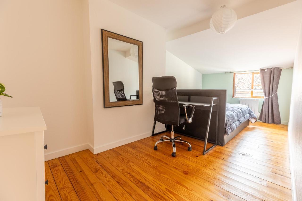Le Double Pirou # 2 Appartements # Halte Auvergne Thiers Eksteriør billede